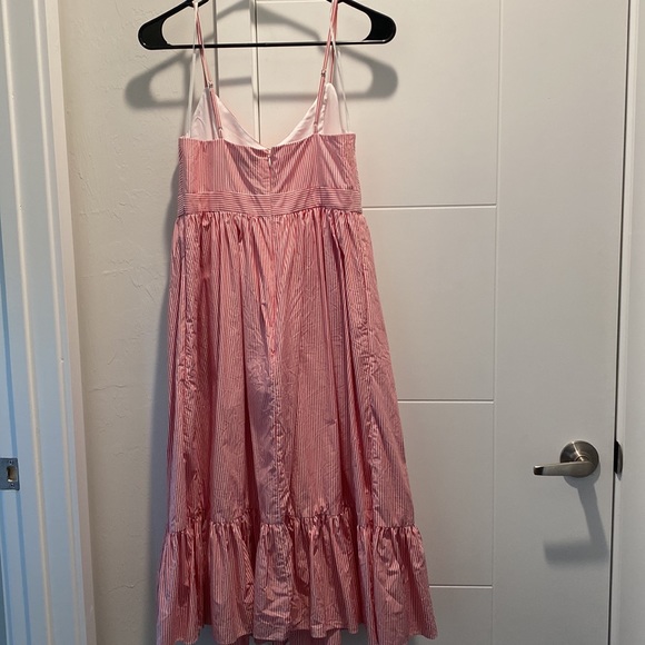 JCrew red and white striped sun dress with adjustable straps and pockets. Size 4 - Picture 2 of 2
